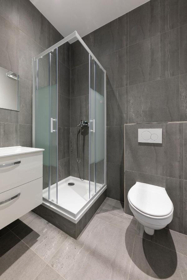 Iqs Rooms - Chambre Double Avec Salle De Bain Luxemburgo Exterior foto